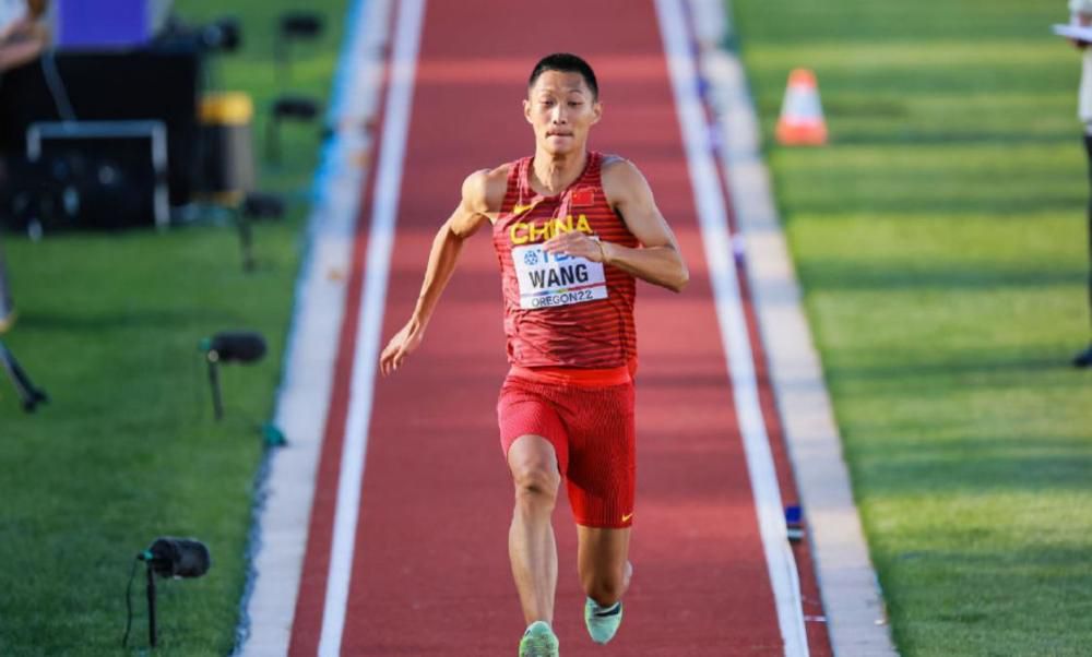 对于小微文化主体而言，智能化平台能够实现小微文创主体的集群注册与扣税等相关业务，线上操作，简易便捷，极大提升了从业者的办事效率